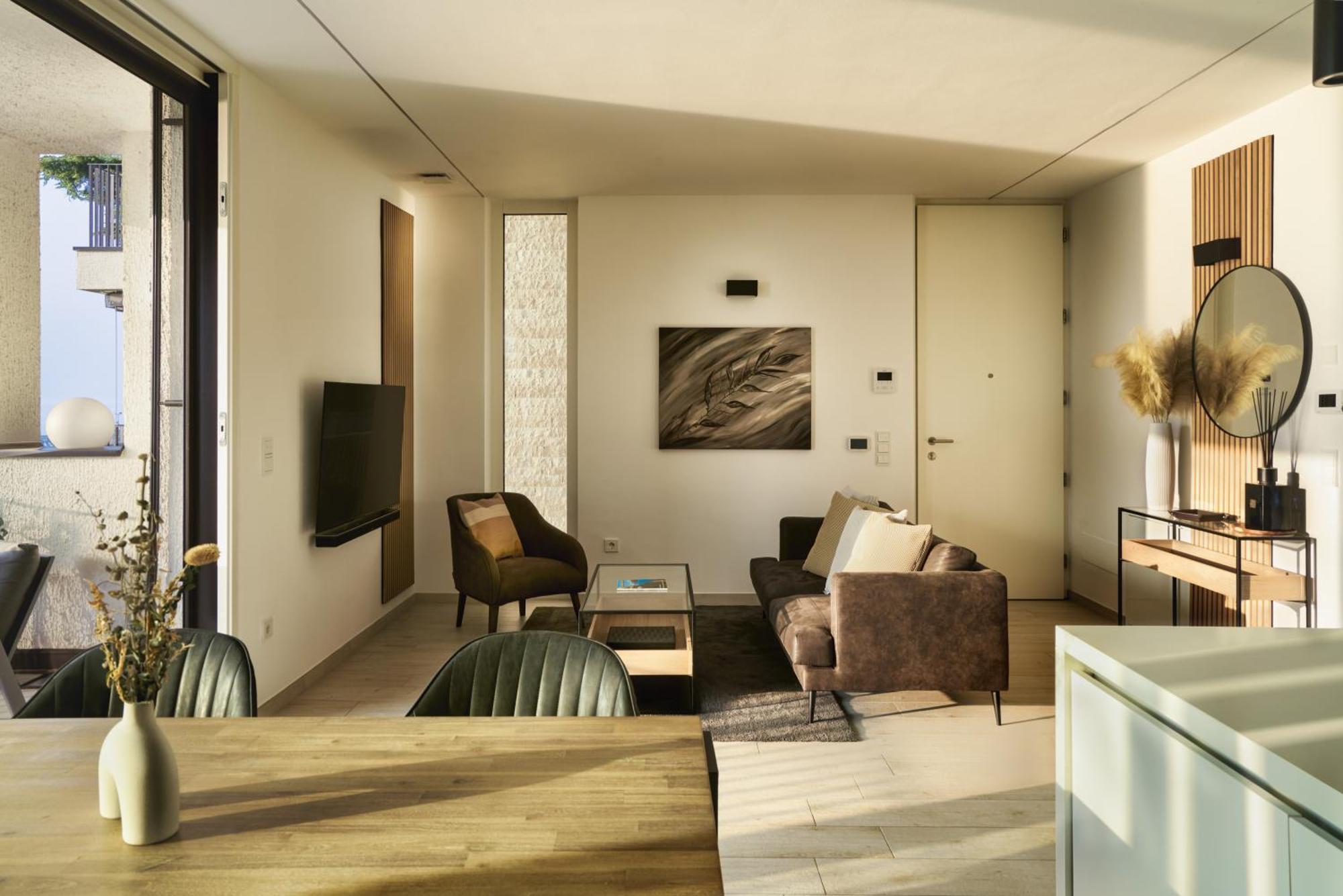 Salvatorehomes - Luxurious Dreamview Waterfront Apartment In Torri Del Benaco With Pool - Casa Azura - A 5 Star Luxury Collection At Lake Garda מראה חיצוני תמונה